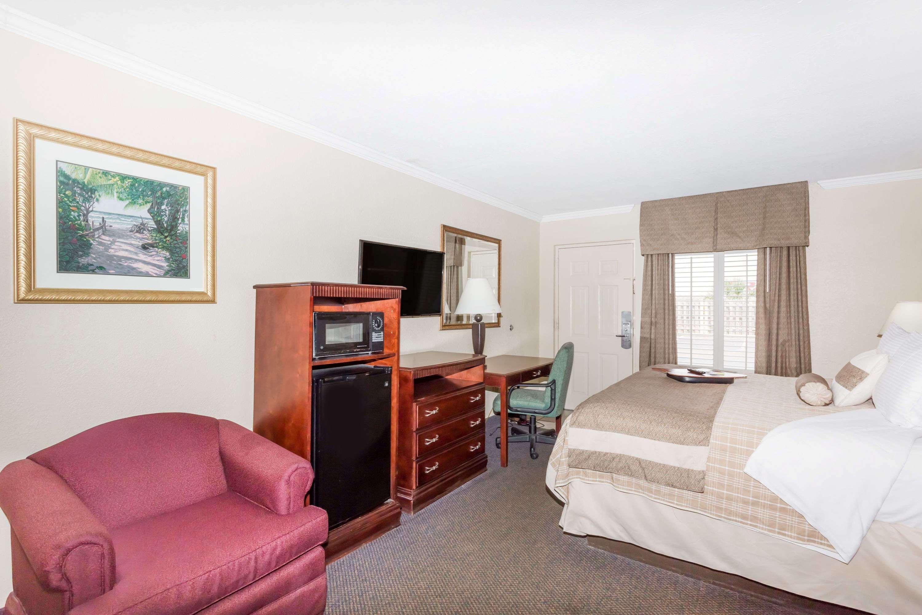 Days Inn By Wyndham Destin Buitenkant foto