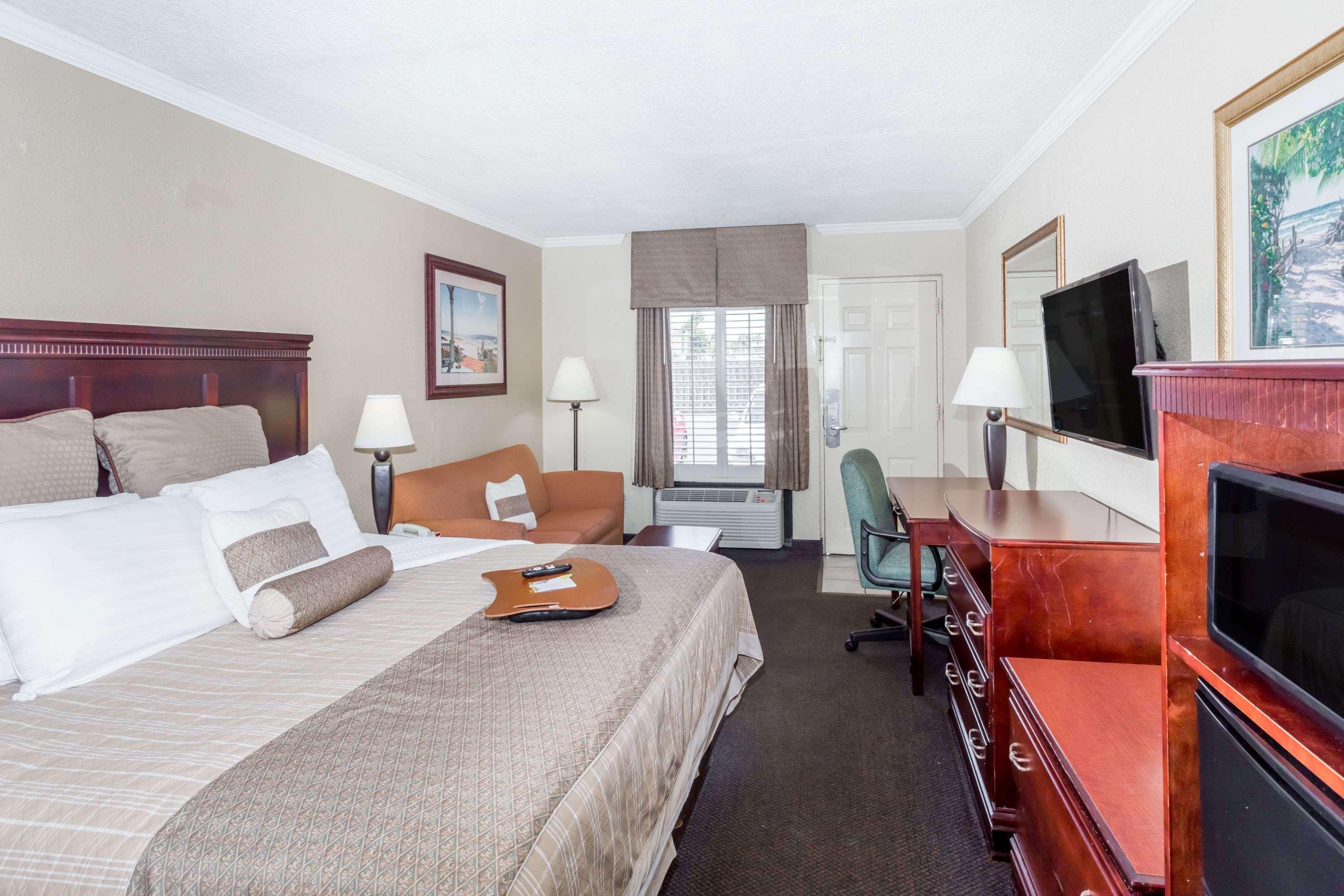 Days Inn By Wyndham Destin Buitenkant foto